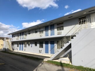 1135 W 28th St, Hialeah, FL 33010