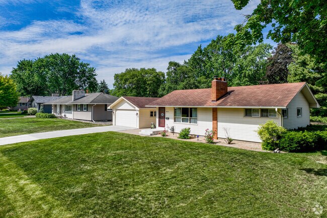 Mid-20th century, single-story homes are another abundant house style in Crystal, MN.