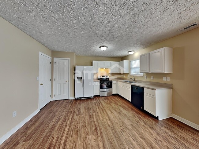 82 Richard Ave, South Bloomfield, OH 43103 - photo 3