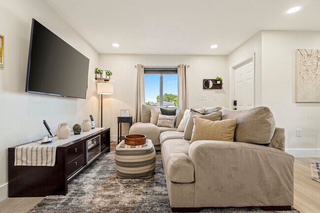 18606 SW 100th Ave unit ID1044570P, Cutler Bay, FL 33157 - photo 2