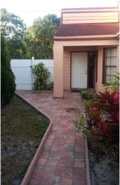 2441 SW 82nd Ave, Miramar, FL 33025 - photo 3