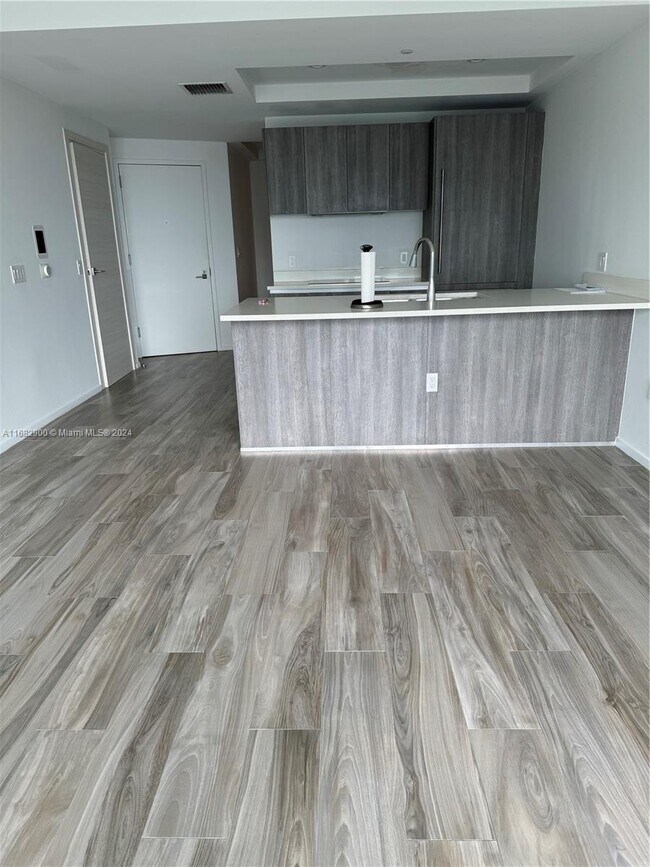 805 S Miami Ave, Miami, FL 33130