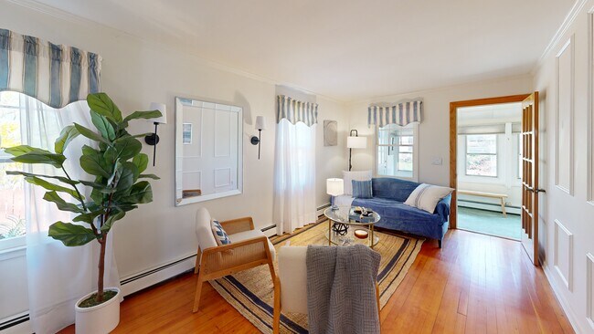 54 Oakdale Rd, Centerport, NY 11721 - photo 2