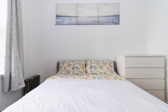 340e E 93rd St unit ID1058697P, New York, NY 10128 - photo 2