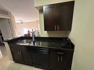 2811 N Oakland Forest Dr Unit 209, Oakland Park, FL 33309