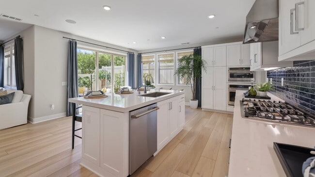 735 Guy Turner Dr, Camarillo, CA 93010 - photo 7