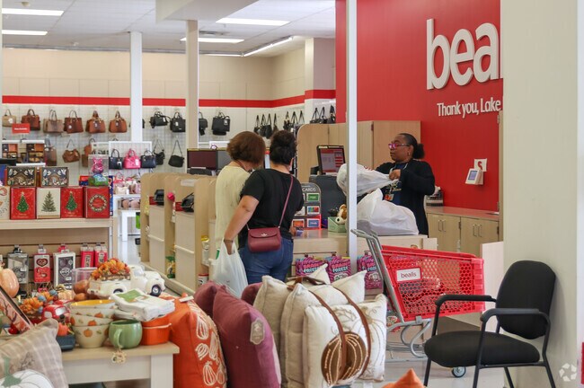 South Highlands Shopping Center has Bealles for Sylvan Shores shoppers.