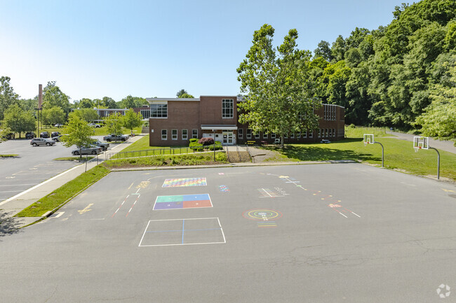 The Cider Mill School is located at 240 School Road in Wilton, CT.