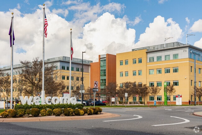 Kaiser Permanente Santa Clara Medical Center also employs many neighborhood residents.