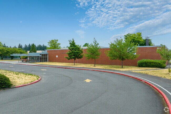 Reynolds Middle School educates children in grades 6 - 8.