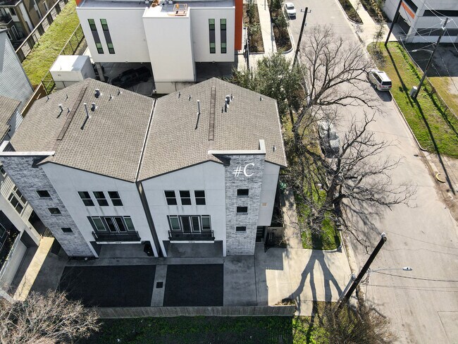 3107 Saint Charles St unit C, Houston, TX 77004 - photo 2