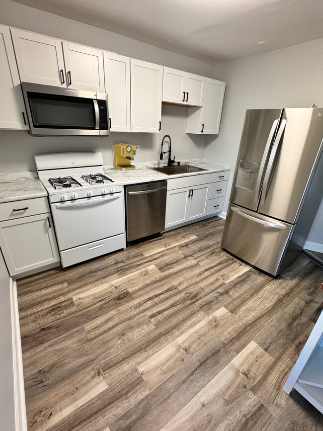 3572 W Belden Ave Unit 2, Chicago, IL 60647