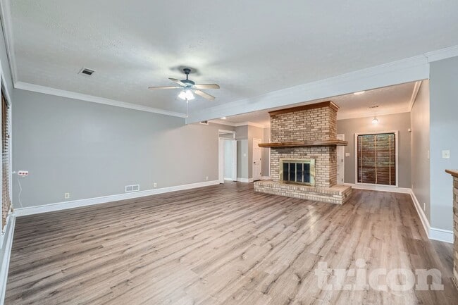 3944 River Dr SW, Lilburn, GA 30047 - photo 3