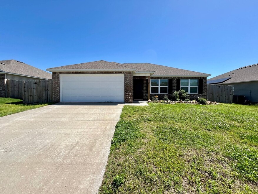 1751 Forest Dr, Centerton, AR 72719 - photo 1