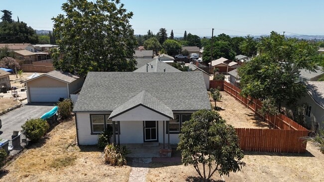 35227 Ave C, Yucaipa, CA 92399 - photo 2