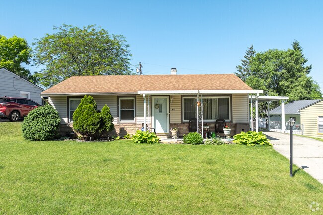 Some Pineview residents take pride in their homes and make them look nice.