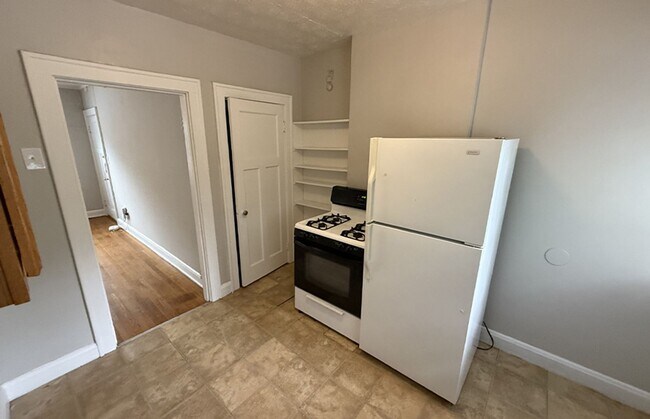 415 Probasco St unit 423-01, Cincinnati, OH 45220 - photo 4