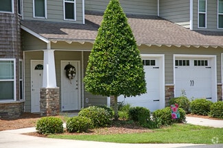 3531 Club Villas Dr, Valdosta, GA 31602