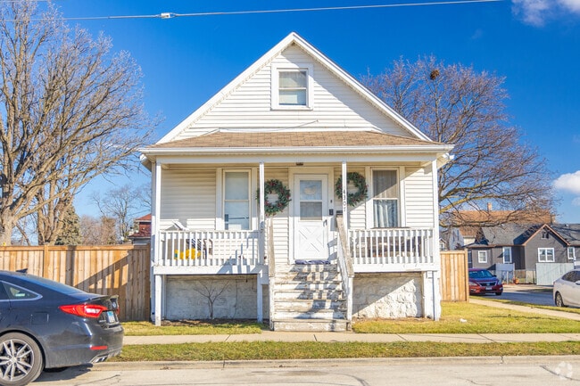 Many older homes in Lyons have front porches.