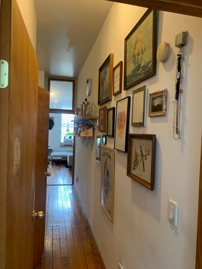 802 Grand St unit 2R, Brooklyn, NY 11211 - photo 2