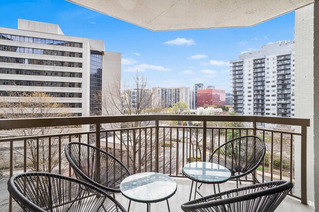 1221 S Eads St unit FL6-ID1056571P, Arlington, VA 22202 - photo 6