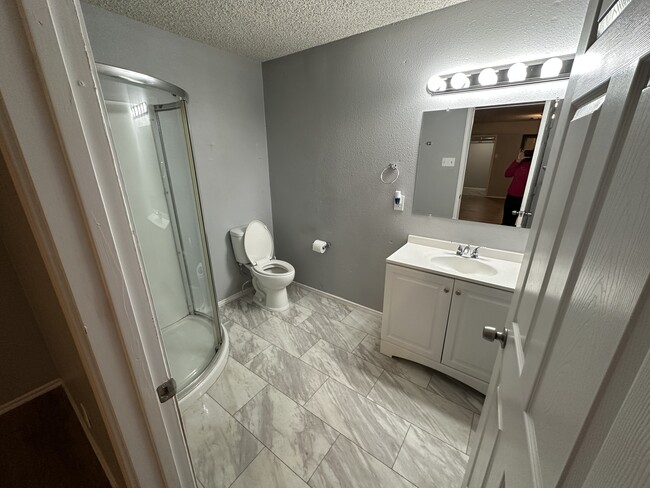 211 W Huff Ave unit B, San Antonio, TX 78214 - photo 7