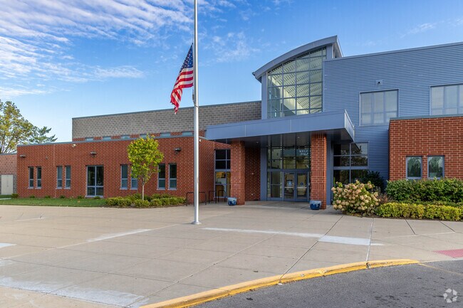 Huy Elementary School is located in the North Linden neighborhood of Columbus Ohio.