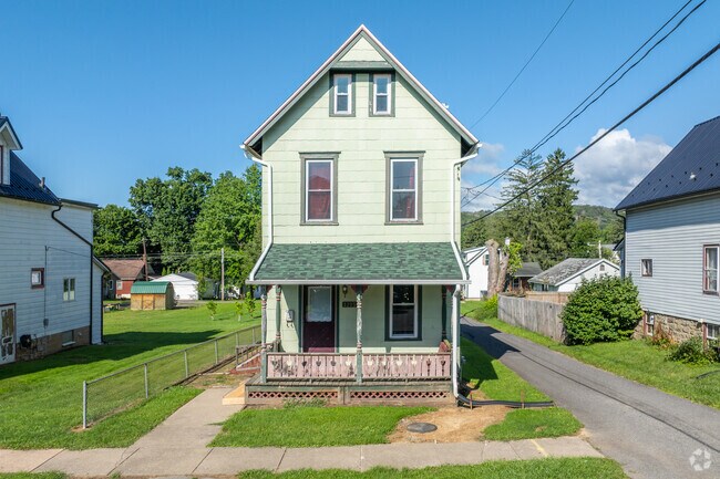 Narrow shotgun homes offer affordability in East End.
