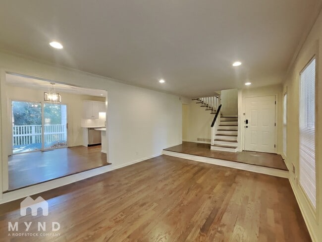 315 Franklin Rd, Sandy Springs, GA 30342 - photo 2