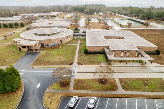 Students excel in academics at Woodruff Elementary School.