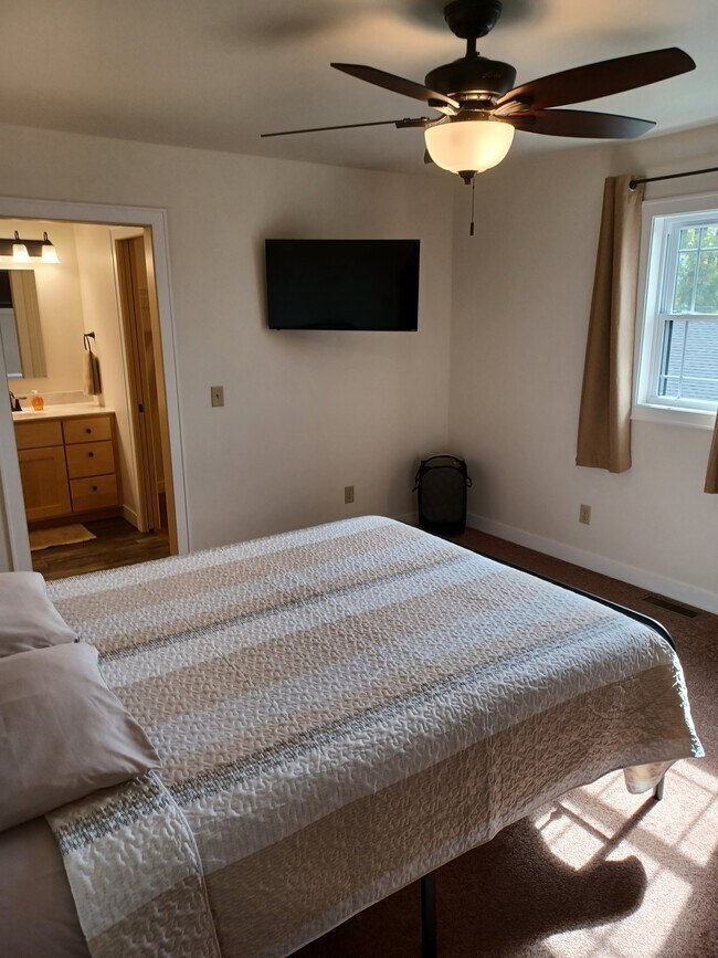 512 Farnam St unit 512 Farnam, La Crosse, WI 54601 - photo 7