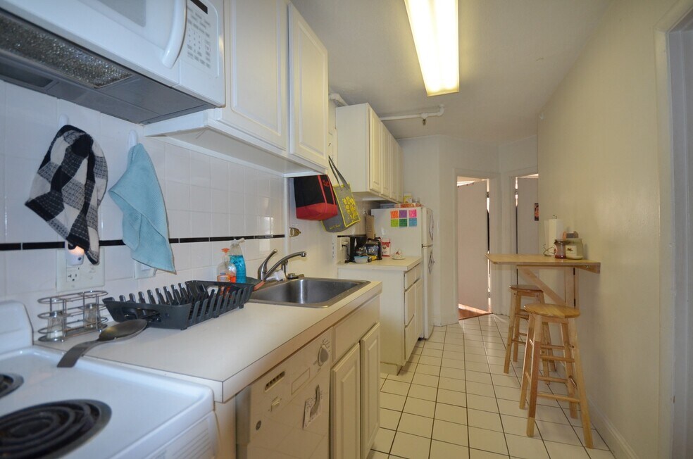 75 Westland Ave unit 12, Boston, MA 02115 - photo 1