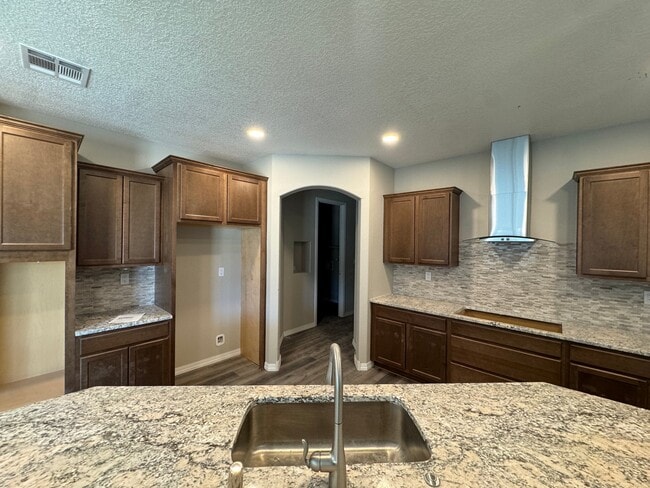 4805 Guadalupe Peak St SW, Los Lunas, NM 87031 - photo 3