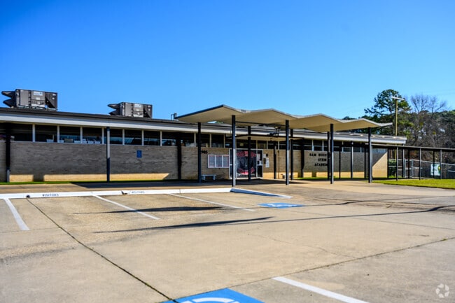 Sam Houston Elementary School