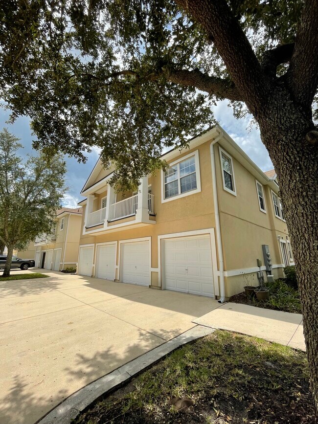 12414 Forest Lake Cir N unit 12414 Forest Lake Ci, Jacksonville, FL 32225 - photo 4