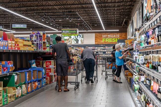 Neighbors for Life families can shop at grocery stores like Aldi.