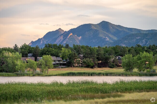 The view of the mountains at Wonderland Lake Park at twilight is magic.