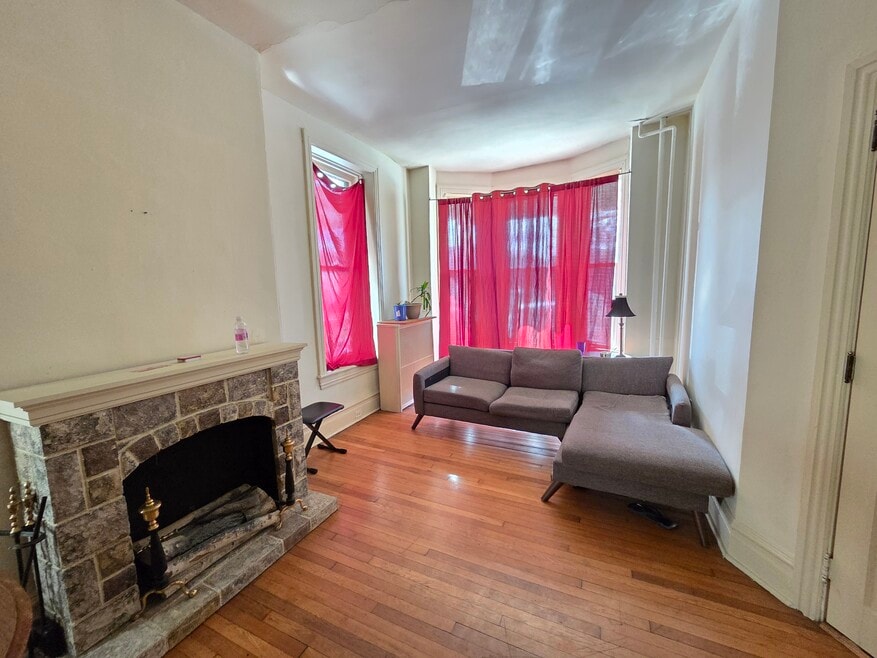 1817 N 2nd St unit 1, Harrisburg, PA 17102 - photo 1