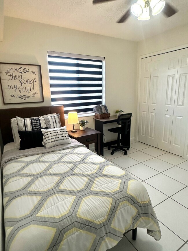 8453 Mattituck Cir, Orlando, FL 32829 - photo 7