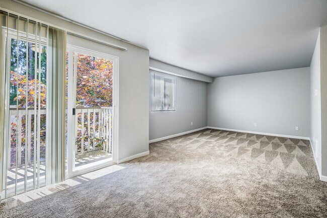 ReNew Waterview, Bremerton, WA 98312 - photo 4