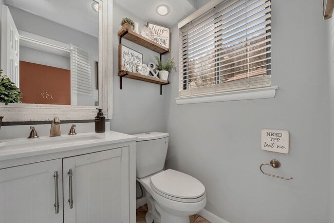 157 Beacon Hill Common, Beacon Falls, CT 06403 - photo 2