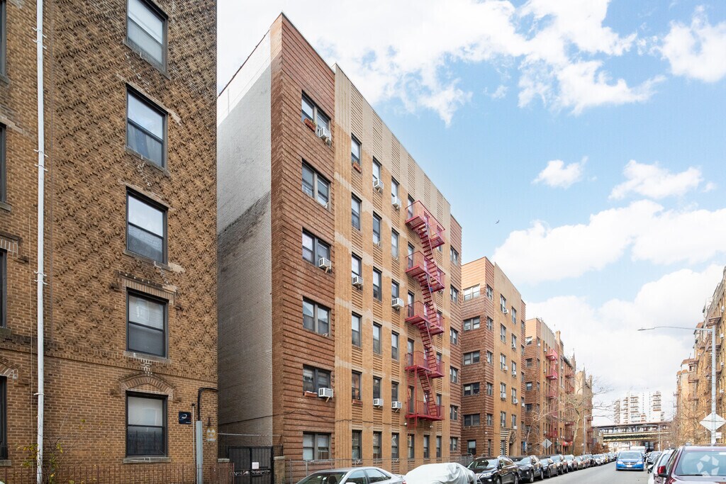 About 3130 Brighton 6th Street, Brooklyn NY HOAs, Reviews, Amenities