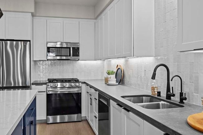 250 N Central Ave unit 36471505, Compton, CA 90220 - photo 4