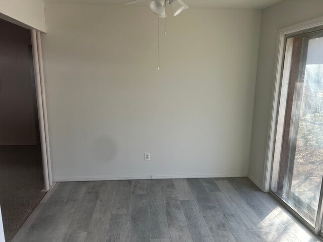 809 Mark Dr, Oklahoma City, OK 73115 - photo 3