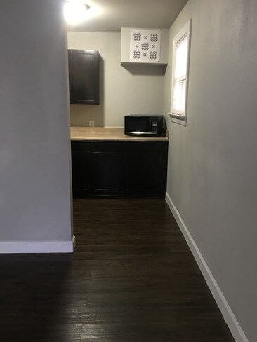 3113 Benelva Dr unit B, Austin, TX 78705 - photo 5