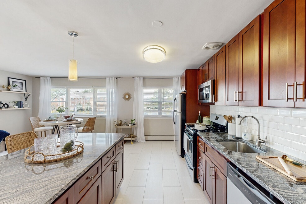 The Crossings at Menlo Park, Edison, NJ 08837 - photo 1