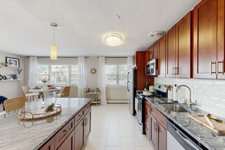 253 Lafayette Rd, Edison, NJ 08837