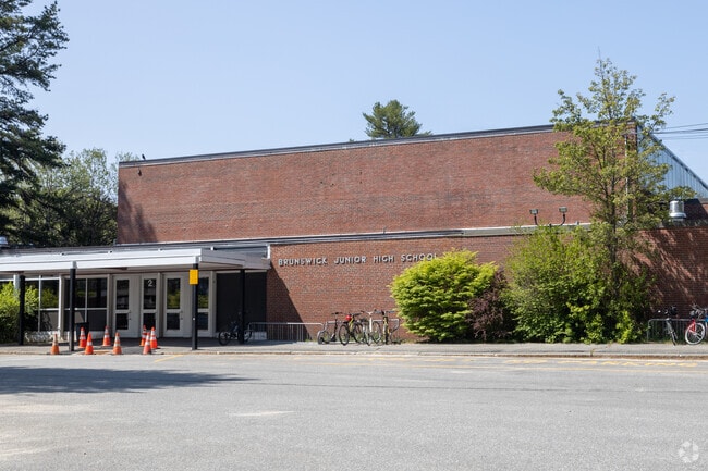 Brunswick Jr. High School serves grades 6 through 8.