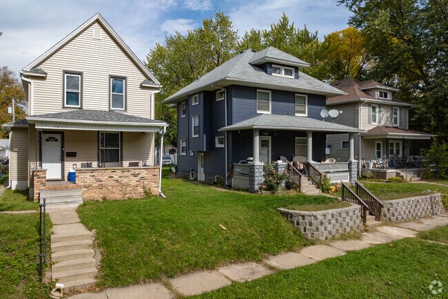 Older houses in Willard-Wharton offer fixer-upper opportunities for new homeowners.