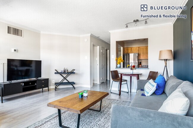 1325 15th St NW unit FL5-ID260, Washington, DC 20005 - photo 2